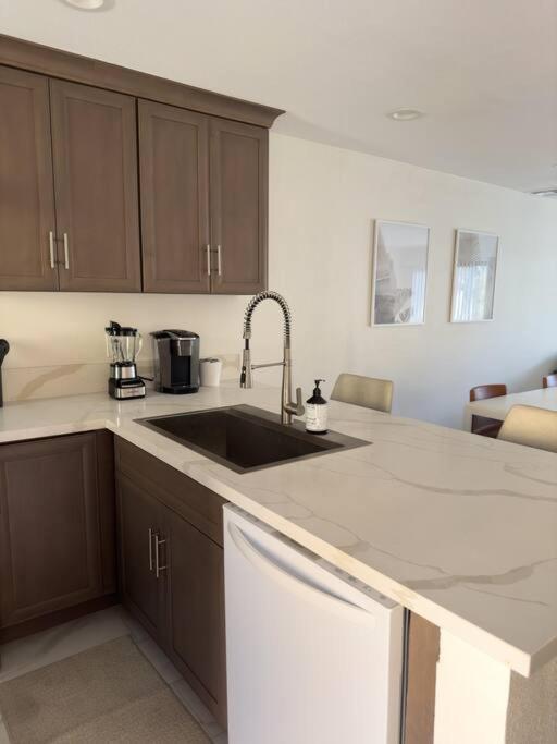 Modern Retreat 1 Mi. From Disney Anaheim Exterior foto